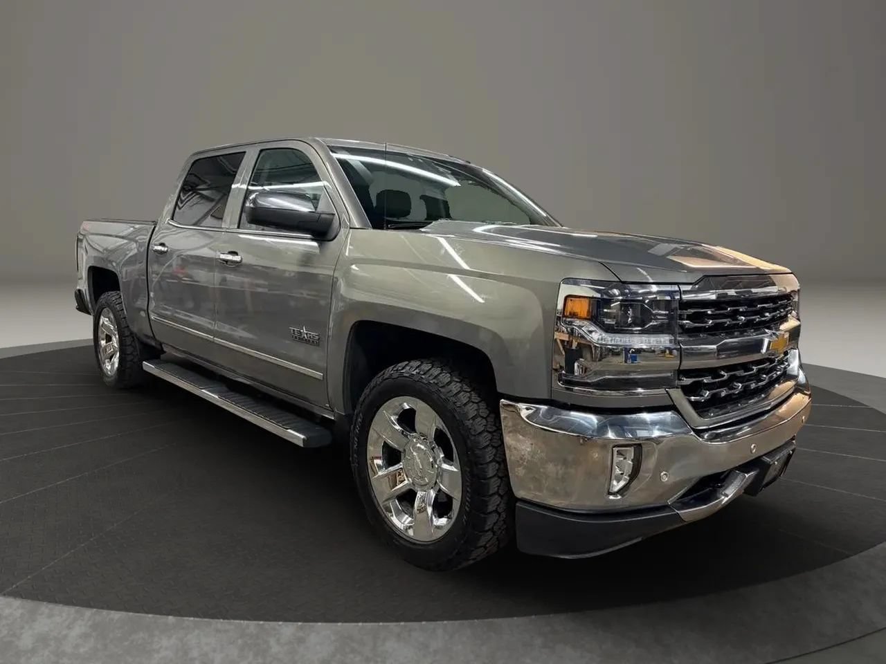 Used 2017 Chevrolet Silverado 1500 LTZ w/ Texas Edition AWD/4WD image 2