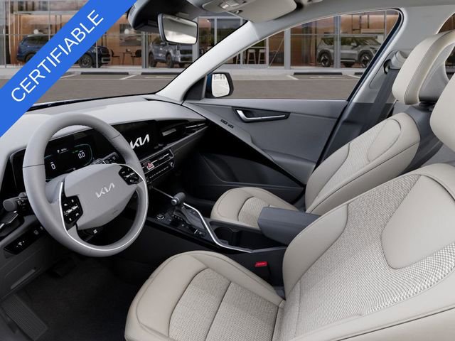 Certified 2025 Kia Niro EX image 17