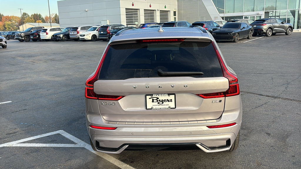 New 2027 Volvo XC60 B5 Plus AWD/4WD image 28