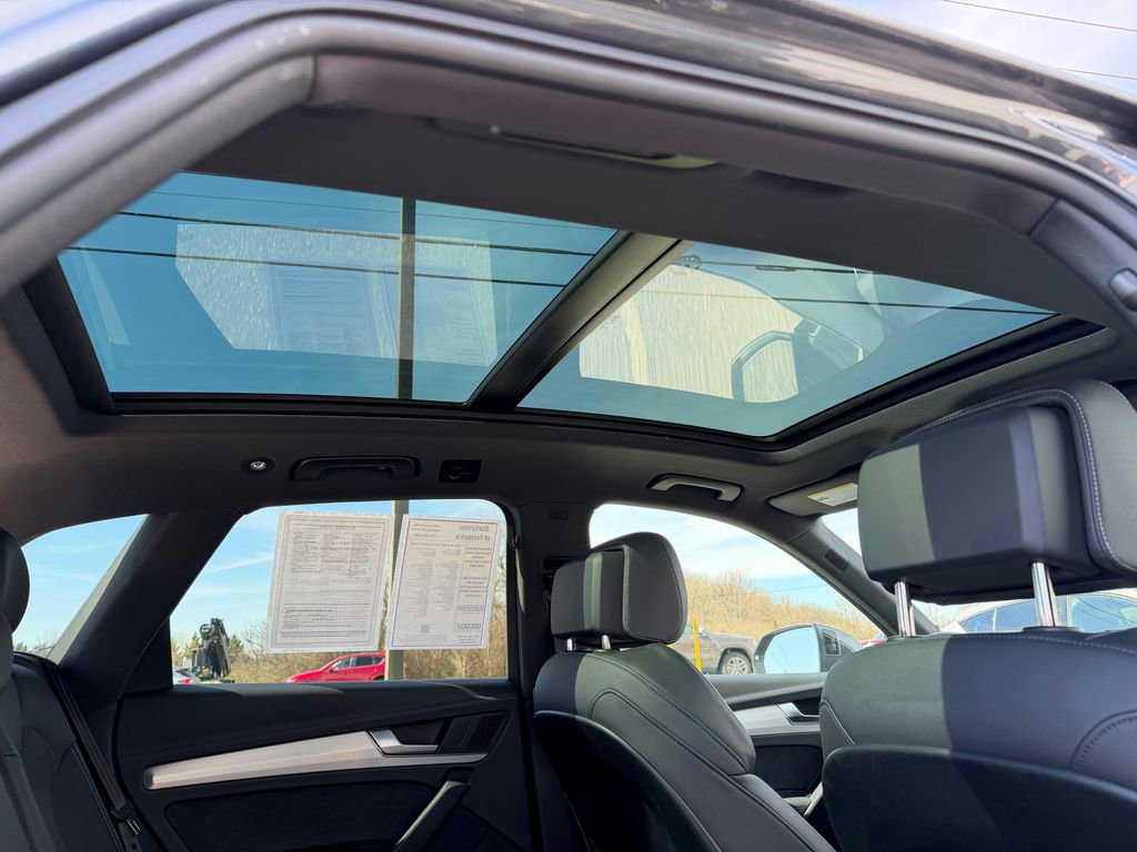 Used 2023 Audi Q5 e Premium Plus w/ Premium Plus Package image 17