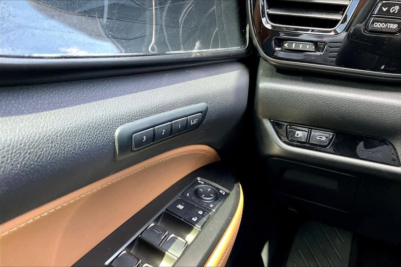 Used 2023 Lexus NX 250 FWD image 36