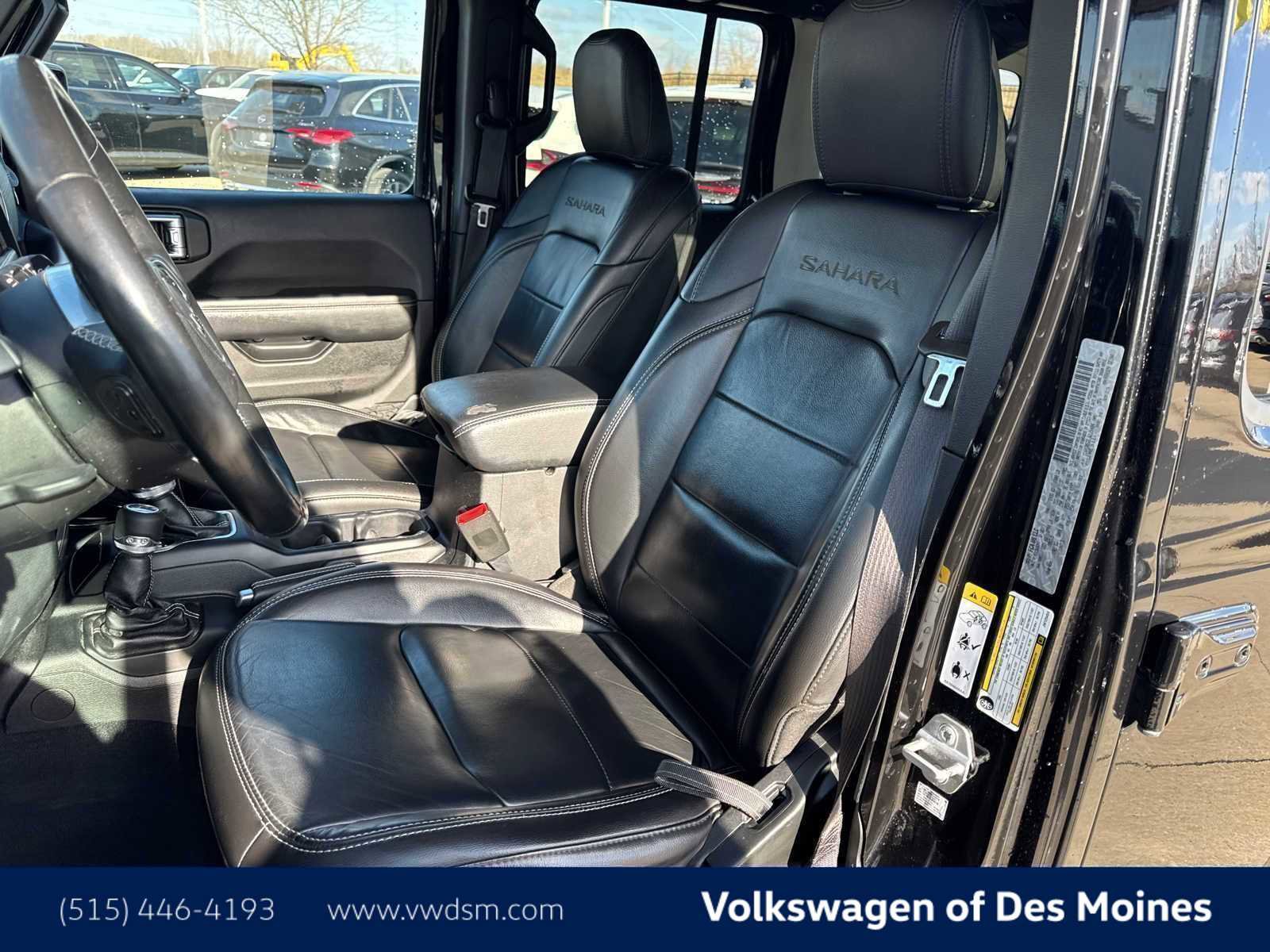 Used 2018 Jeep Wrangler Unlimited Sahara AWD/4WD image 12