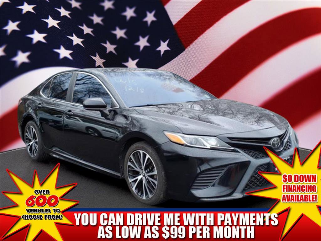 Used 2018 Toyota Camry SE FWD image 1