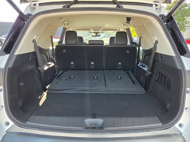 New 2026 Nissan Pathfinder SL FWD image 15