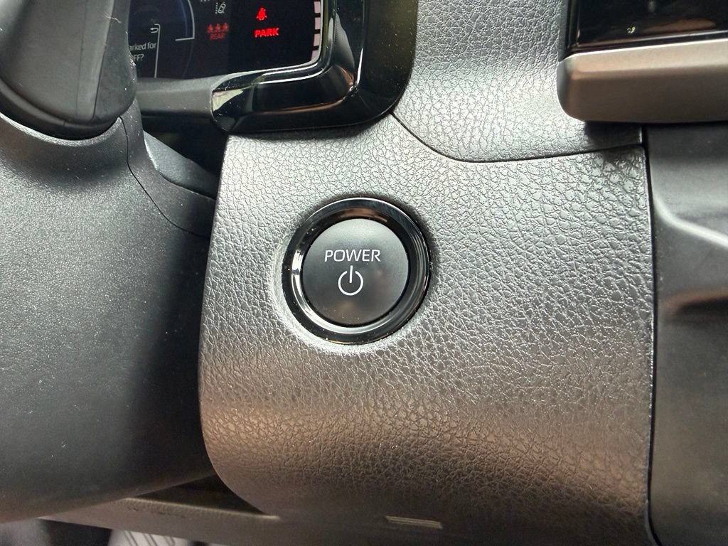 Used 2025 Toyota Camry SE FWD image 23