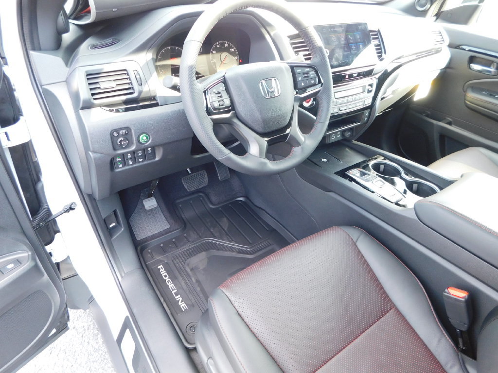 New 2026 Honda Ridgeline Black Edition image 18