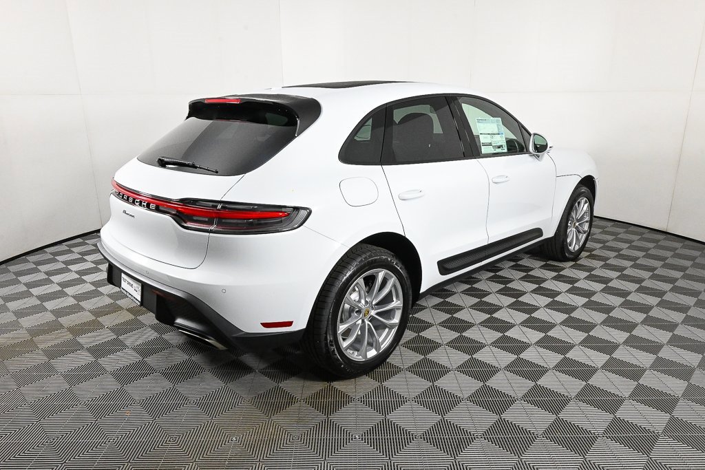 New 2026 Porsche Macan image 37