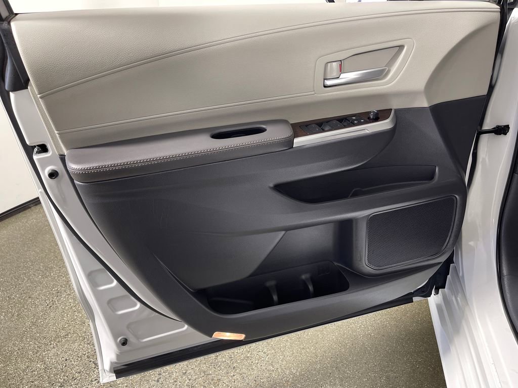 Certified 2024 Toyota Sienna XLE image 17