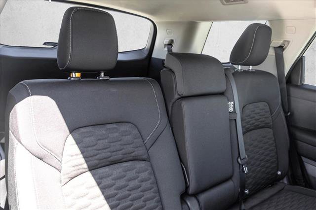 Used 2022 Nissan Pathfinder SV image 28