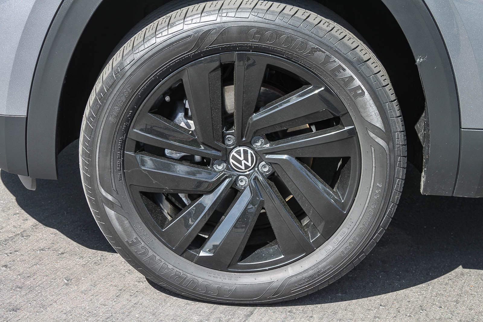 Certified 2022 Volkswagen Atlas Cross Sport SE image 10