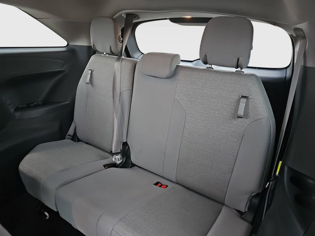 Certified 2025 Toyota Sienna LE image 20
