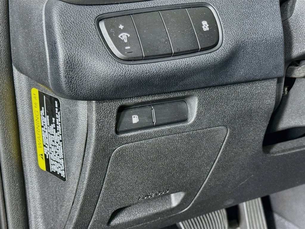 Used 2018 Kia Sorento FWD image 10