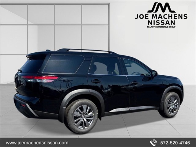 New 2025 Nissan Pathfinder SV w/ Black Appearance Package image 5