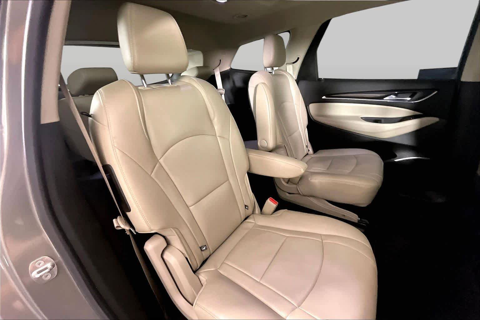 Used 2018 Buick Enclave Essence FWD image 18