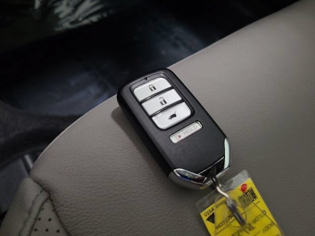 Used 2017 Honda HR-V EX-L image 34