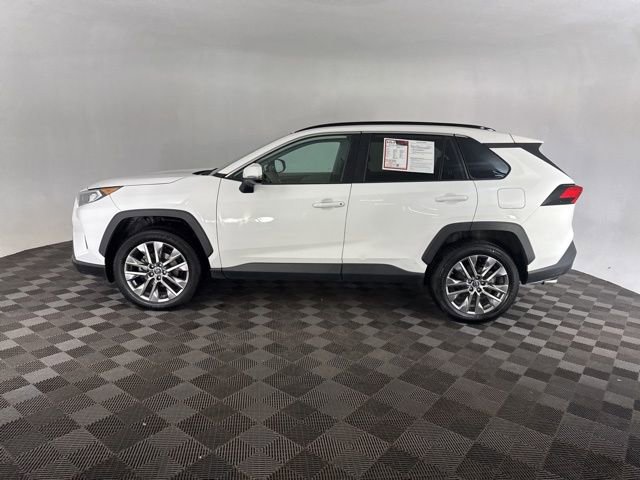 Used 2019 Toyota RAV4 XLE Premium w/ All Weather Liner Package image 10