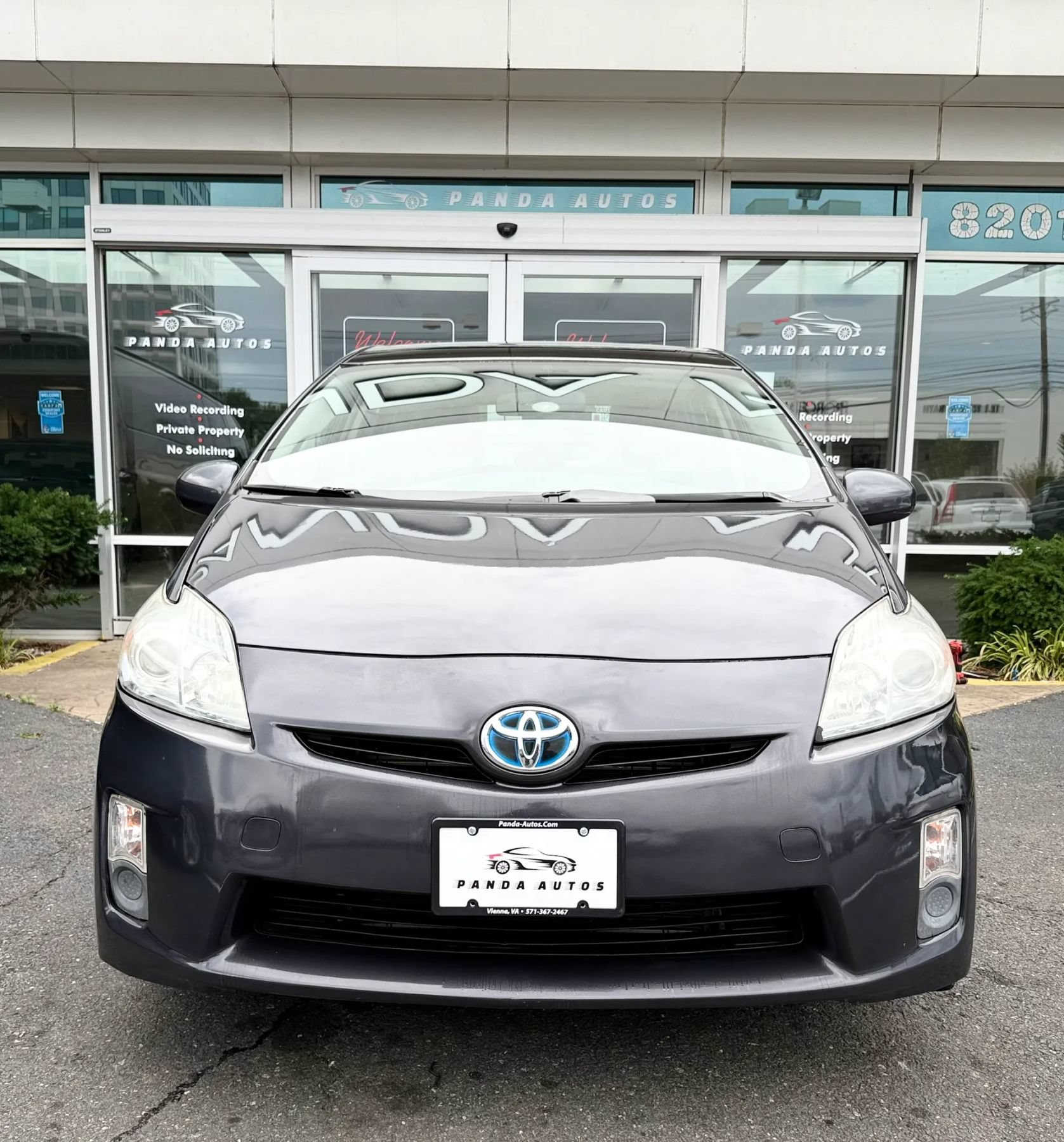 Used 2010 Toyota Prius FWD image 2