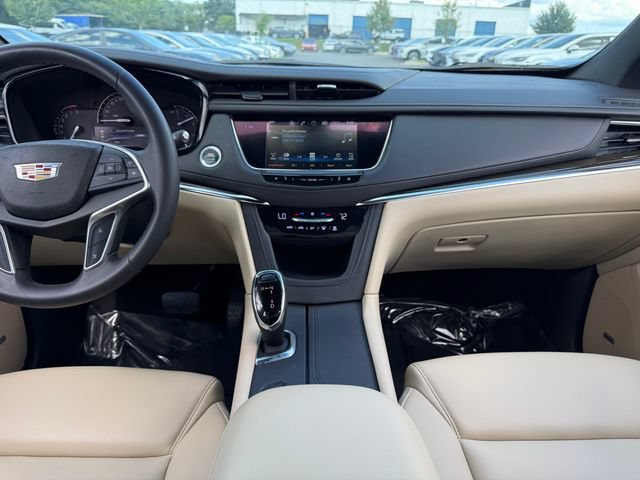 Used 2017 Cadillac XT5 FWD image 14