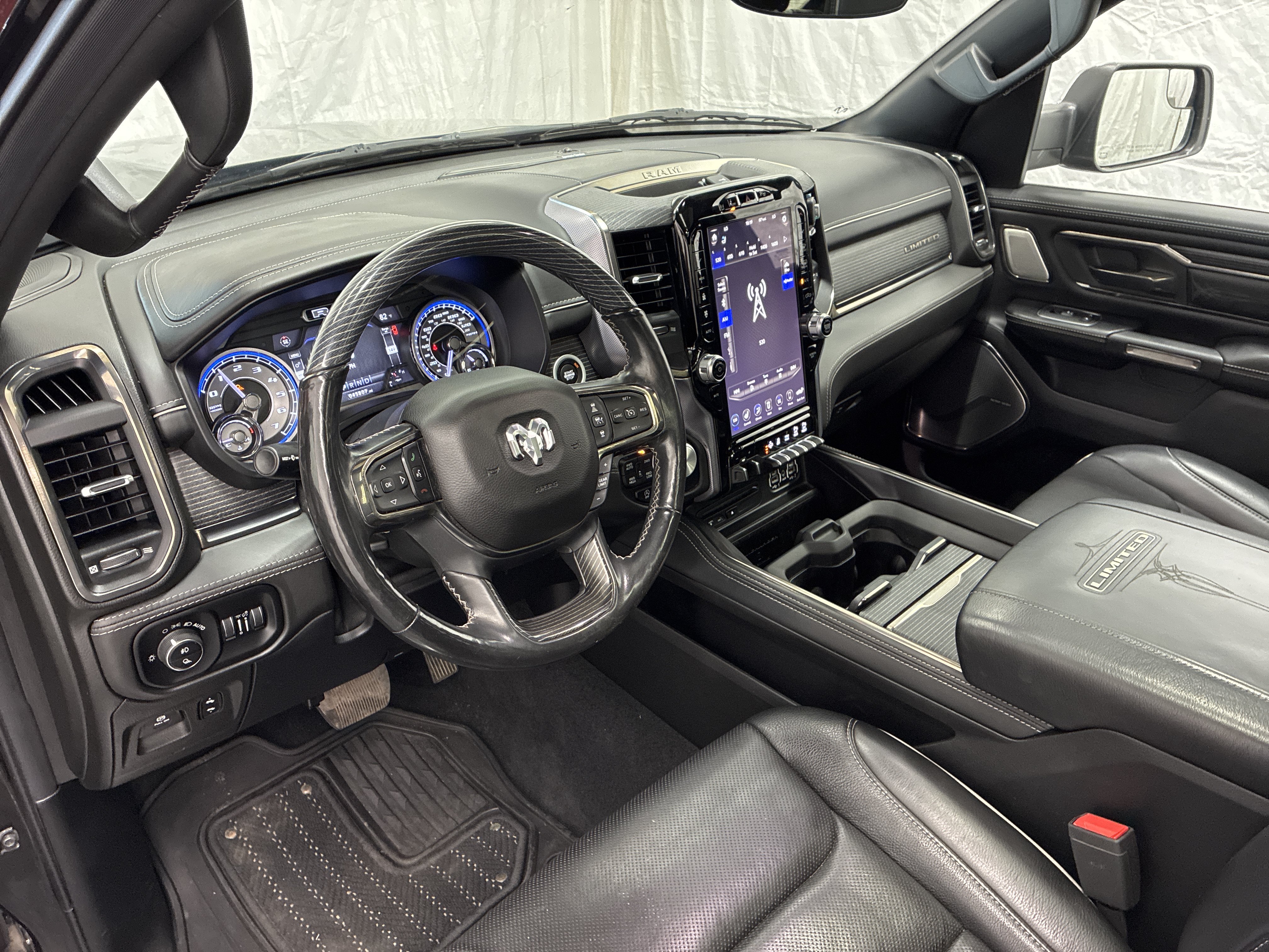 Used 2019 RAM 1500 Limited AWD/4WD image 16