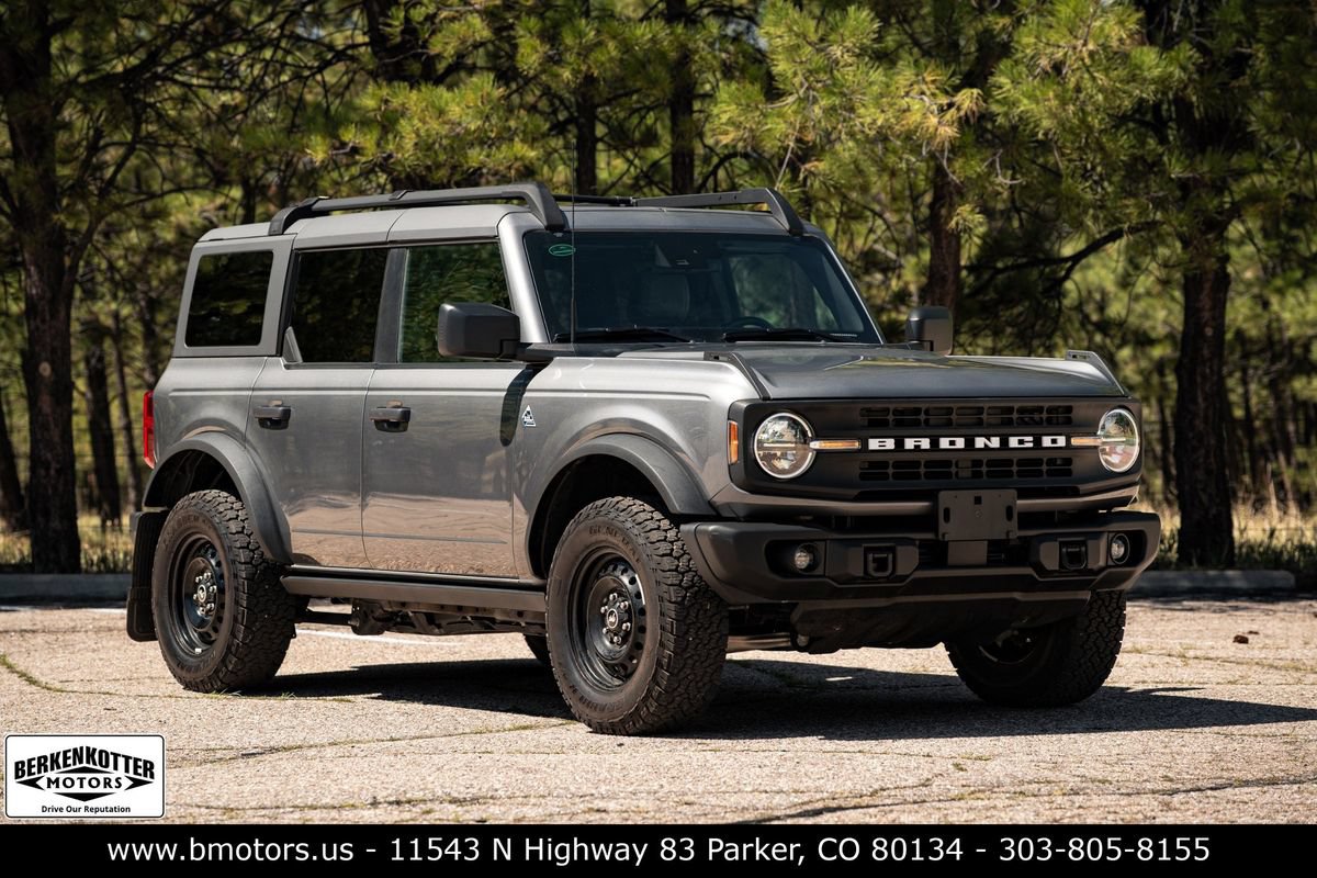 Used 2022 Ford Bronco Black Diamond AWD/4WD image 1
