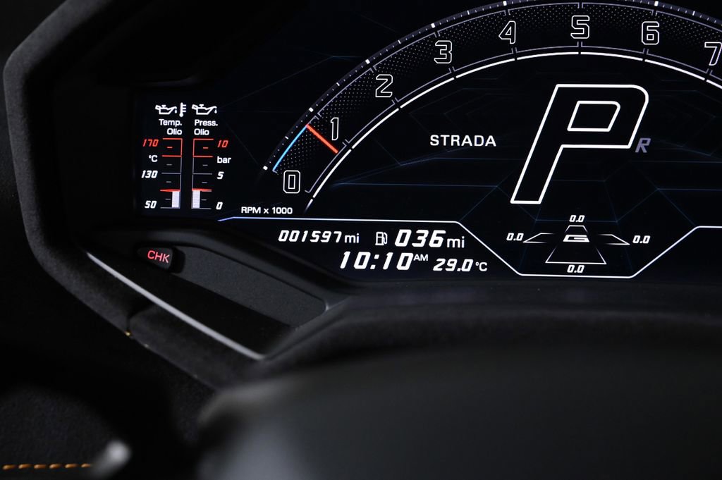 Used 2023 Lamborghini Huracan Tecnica RWD image 11