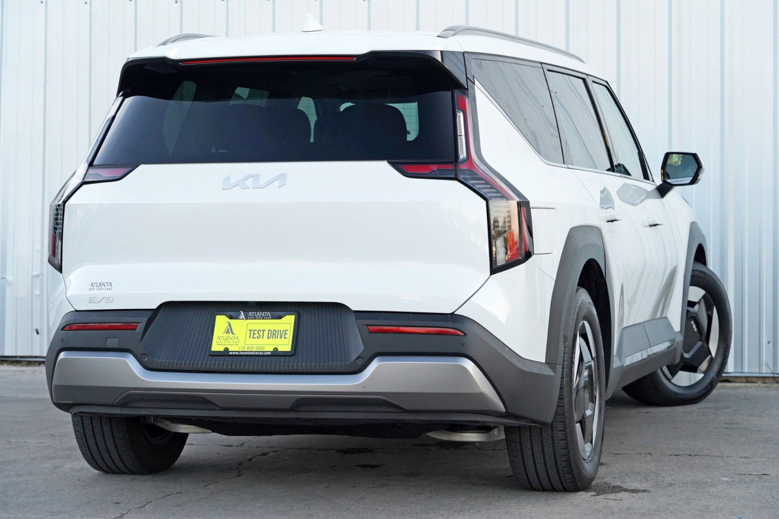 Used 2024 Kia EV9 Wind image 4