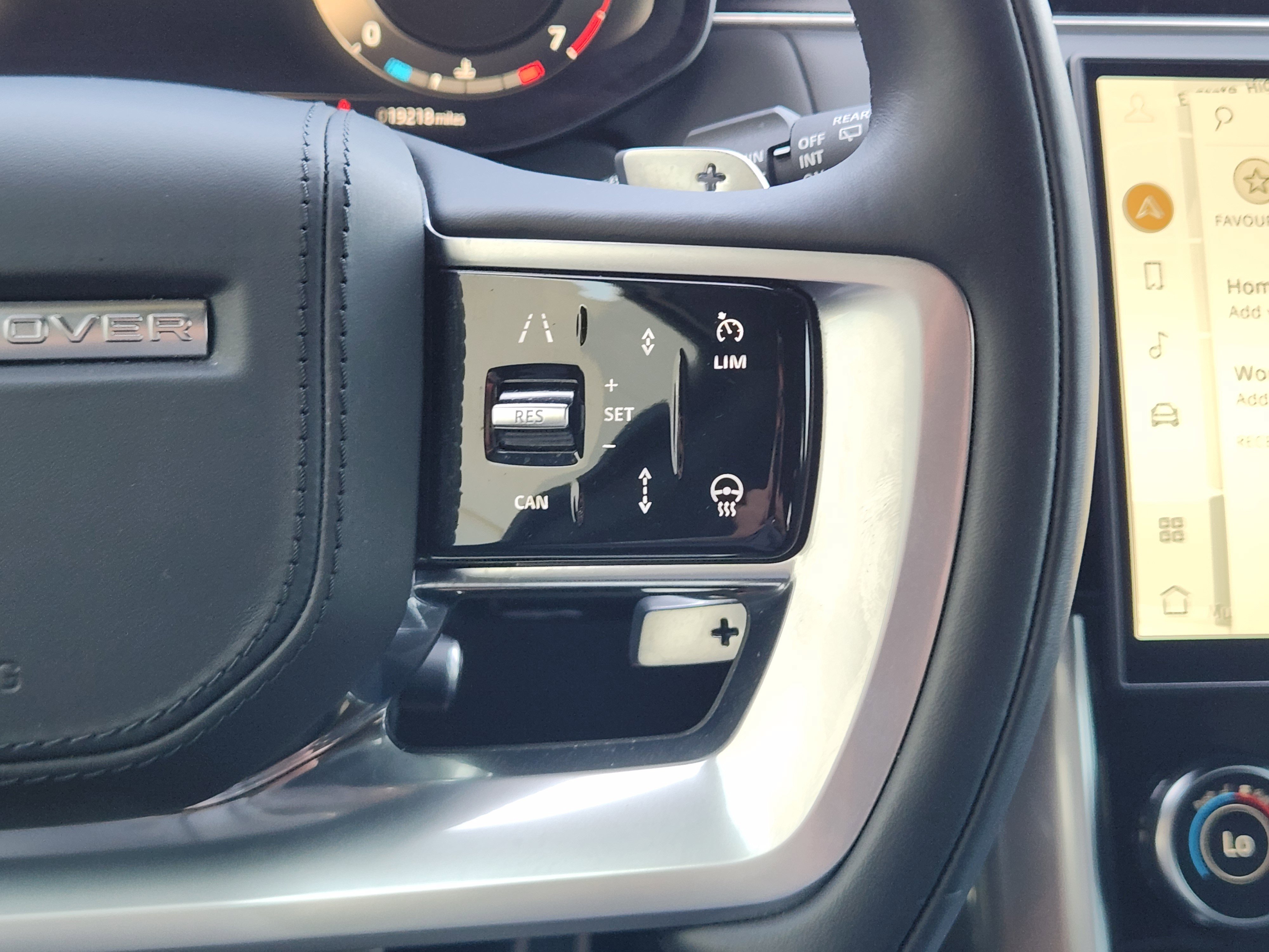 Certified 2023 Land Rover Range Rover SE image 31