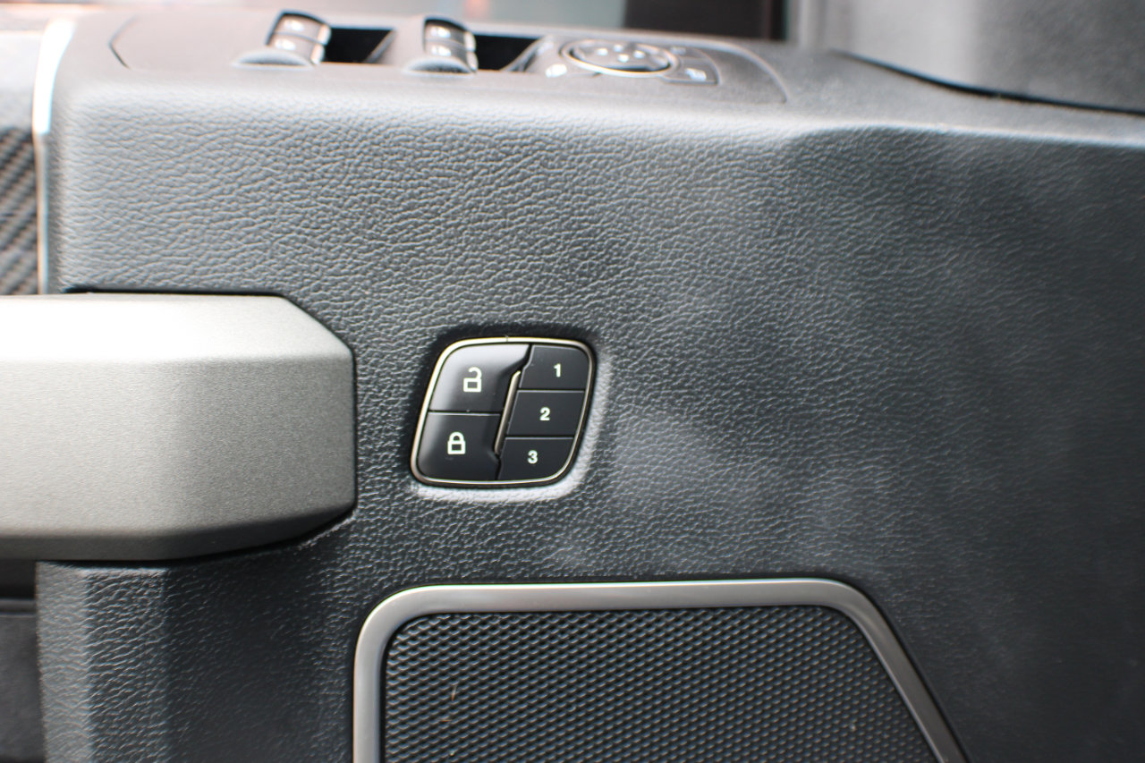 Used 2019 Ford F150 Raptor w/ Equipment Group 802A Luxury image 15