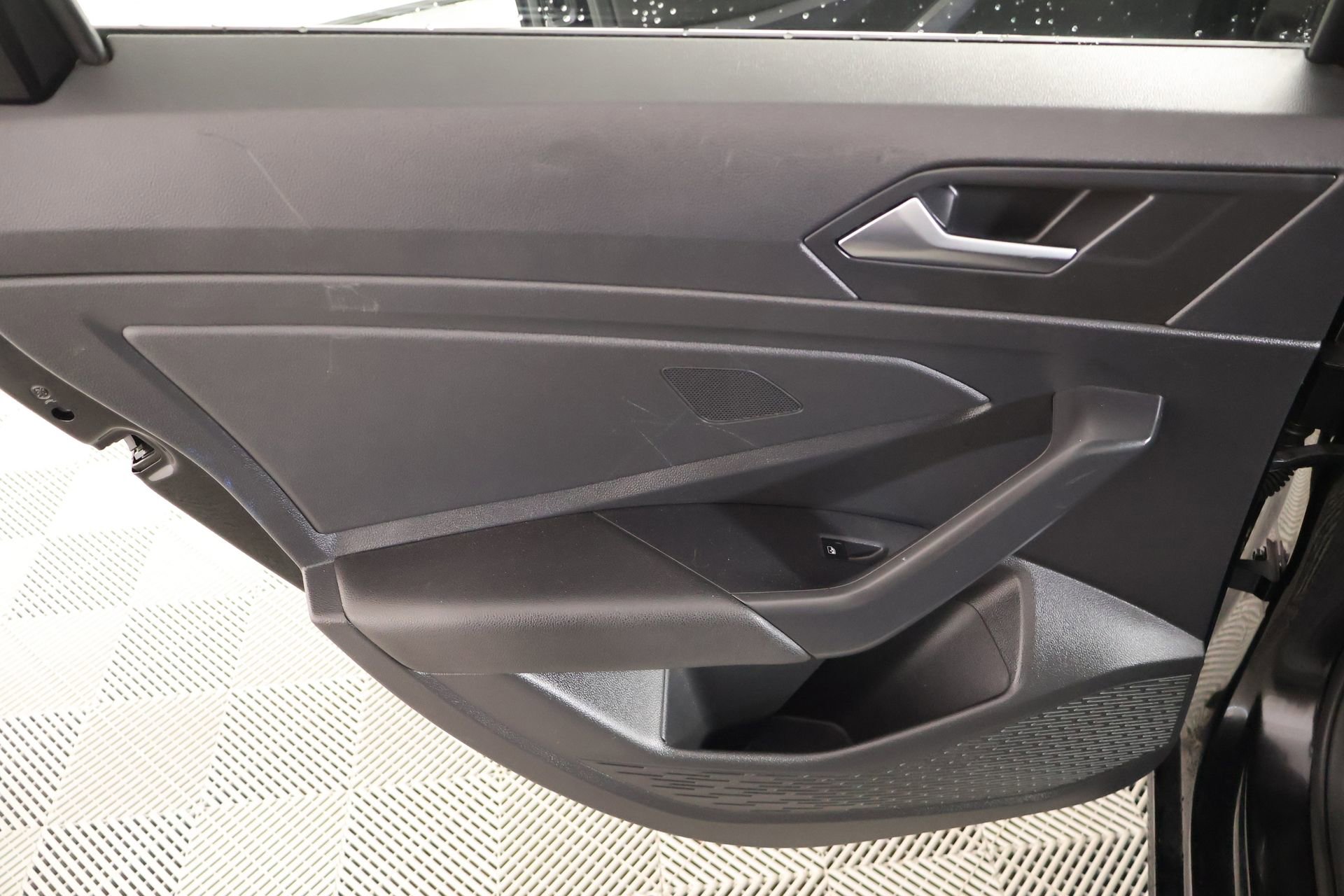 Used 2020 Volkswagen Jetta SE image 17