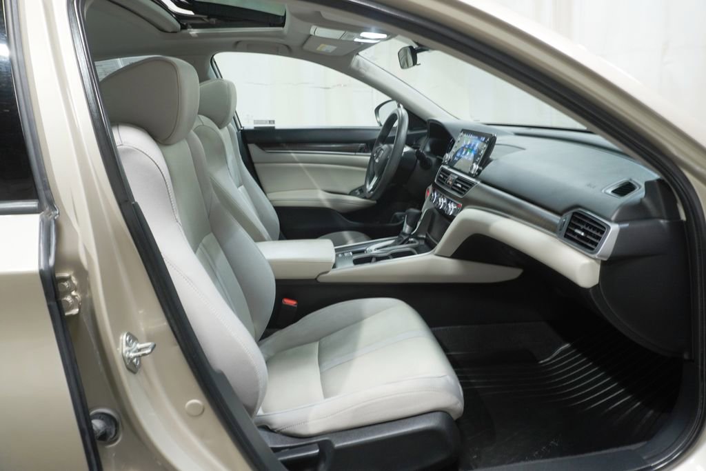 Used 2020 Honda Accord EX image 12
