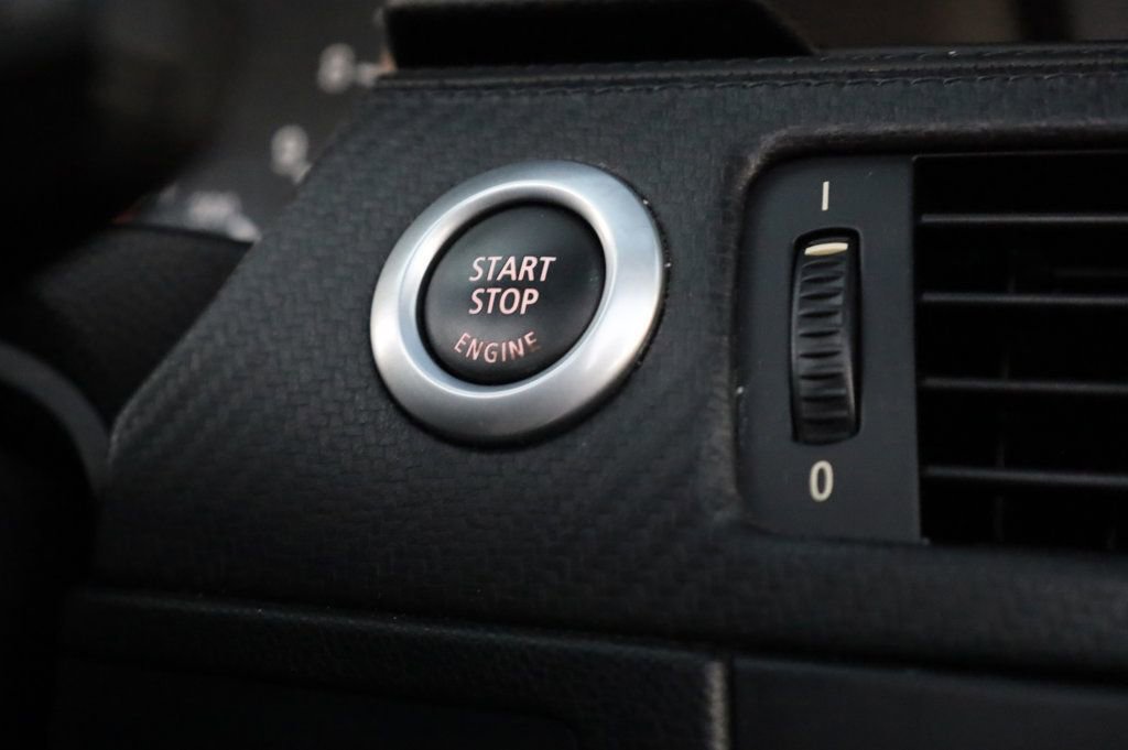 Used 2008 BMW M3 Convertible w/ Technology Pkg image 28