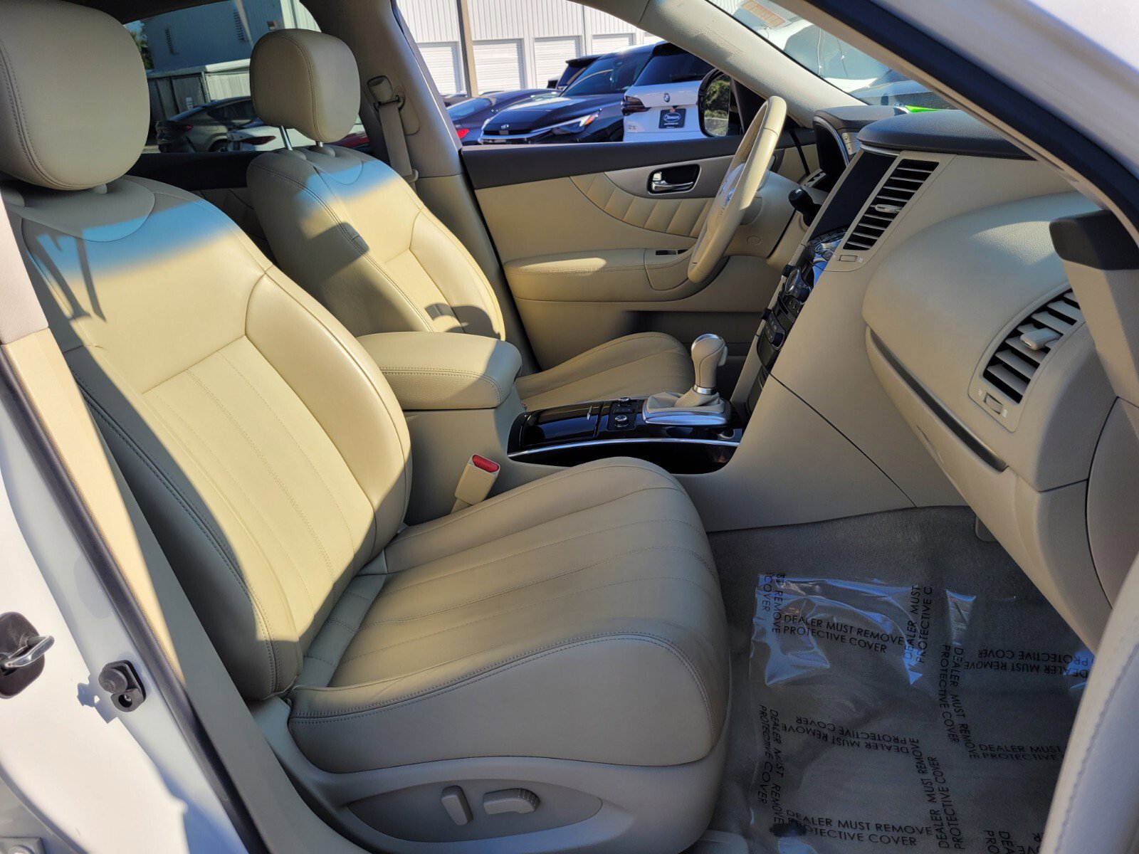 Used 2017 INFINITI QX70 2WD image 17