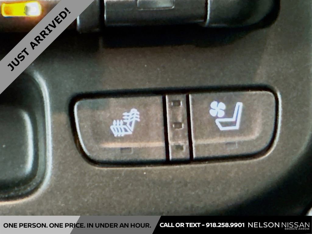 Used 2022 GMC Canyon Denali image 21