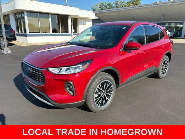 Used 2024 Ford Escape SE w/ Class II Trailer Tow Package FWD image 1