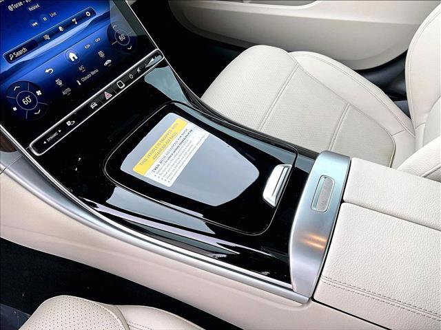 Used 2025 Mercedes-Benz C 300 Sedan image 15