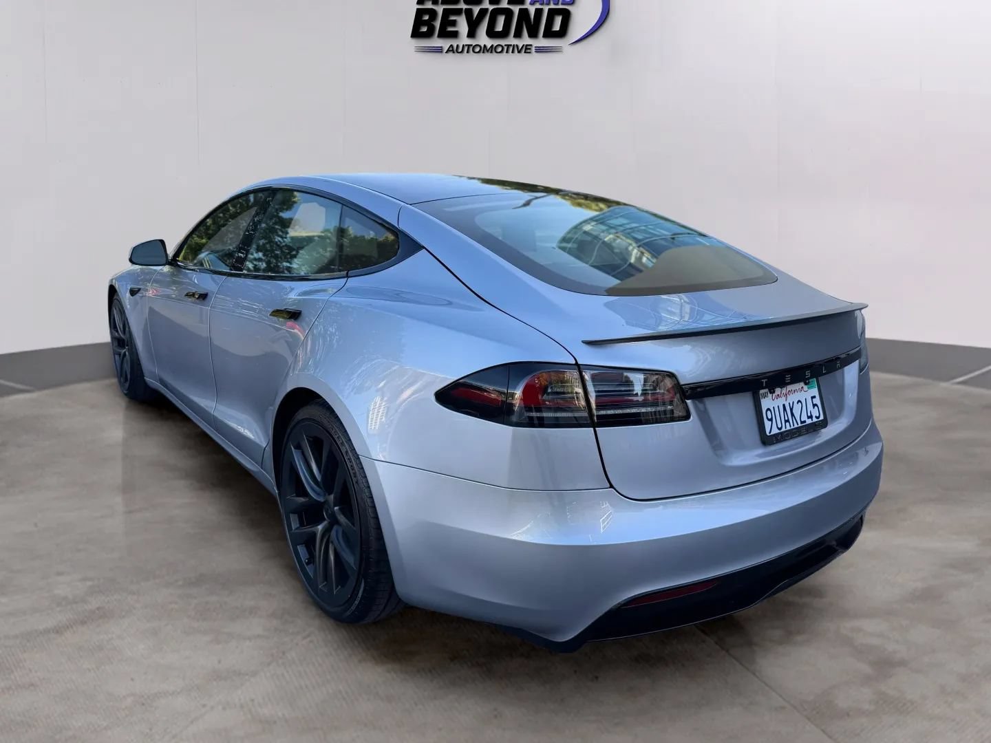 Used 2025 Tesla Model S AWD/4WD image 7