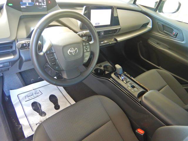 Used 2025 Toyota Prius LE FWD image 13
