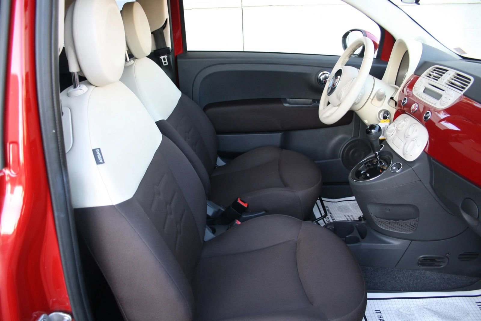 Used 2014 FIAT 500 Pop image 9