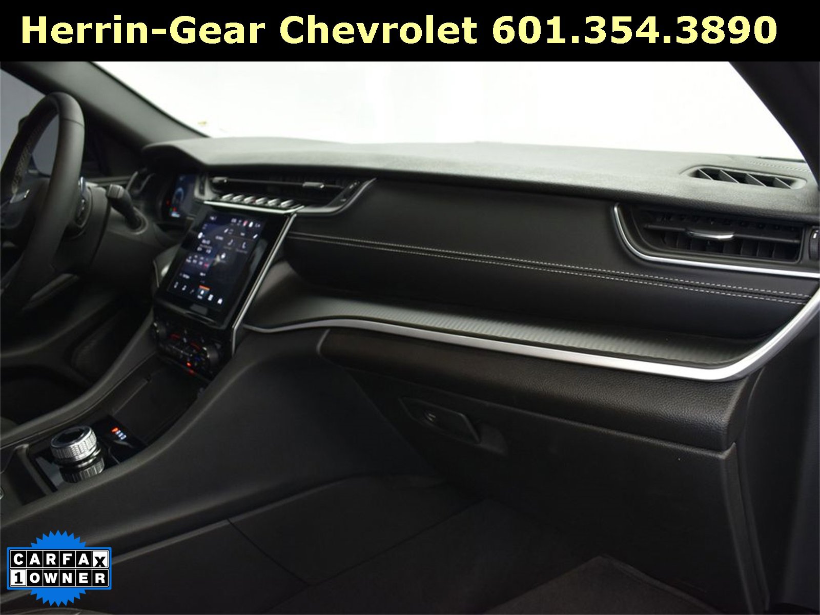 Used 2025 Jeep Grand Cherokee Altitude image 26