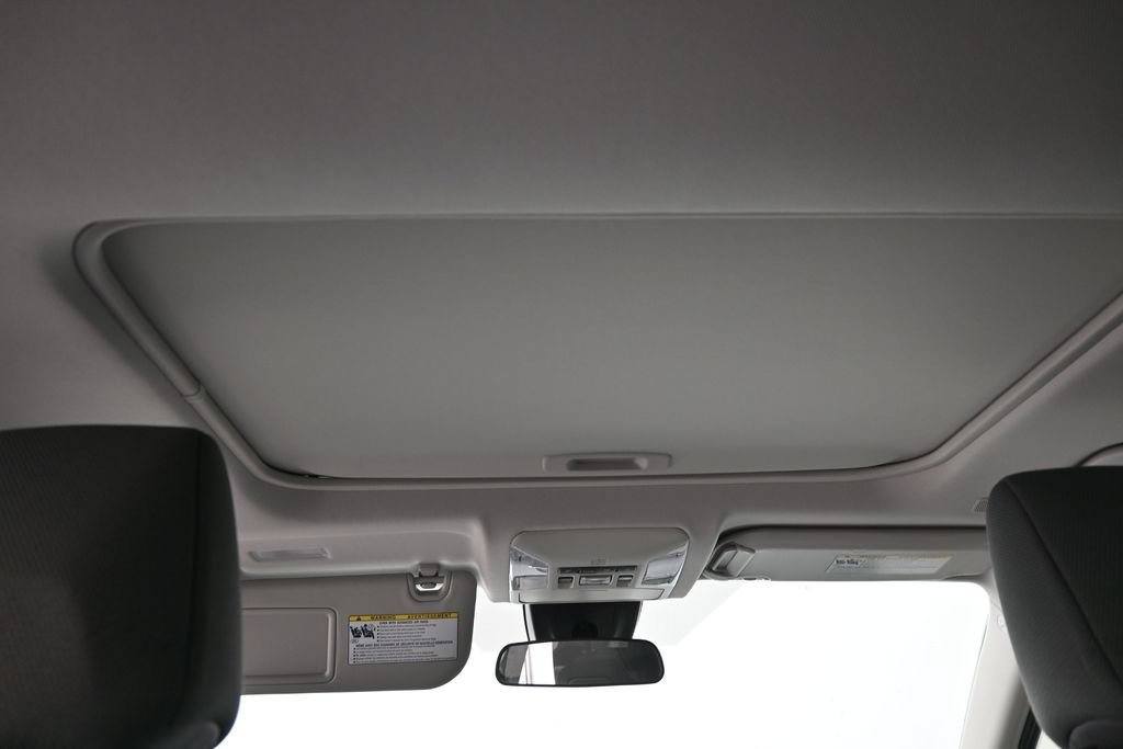 Used 2025 Toyota RAV4 XLE w/ Convenience Package FWD image 19