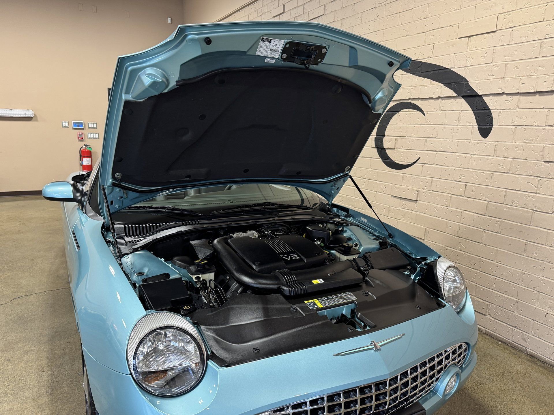 Used 2002 Ford Thunderbird image 77