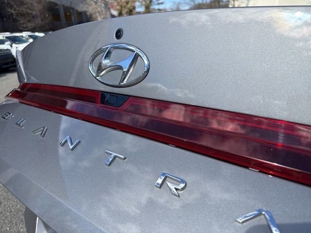 Used 2023 Hyundai Elantra SEL w/ Convenience Package image 16