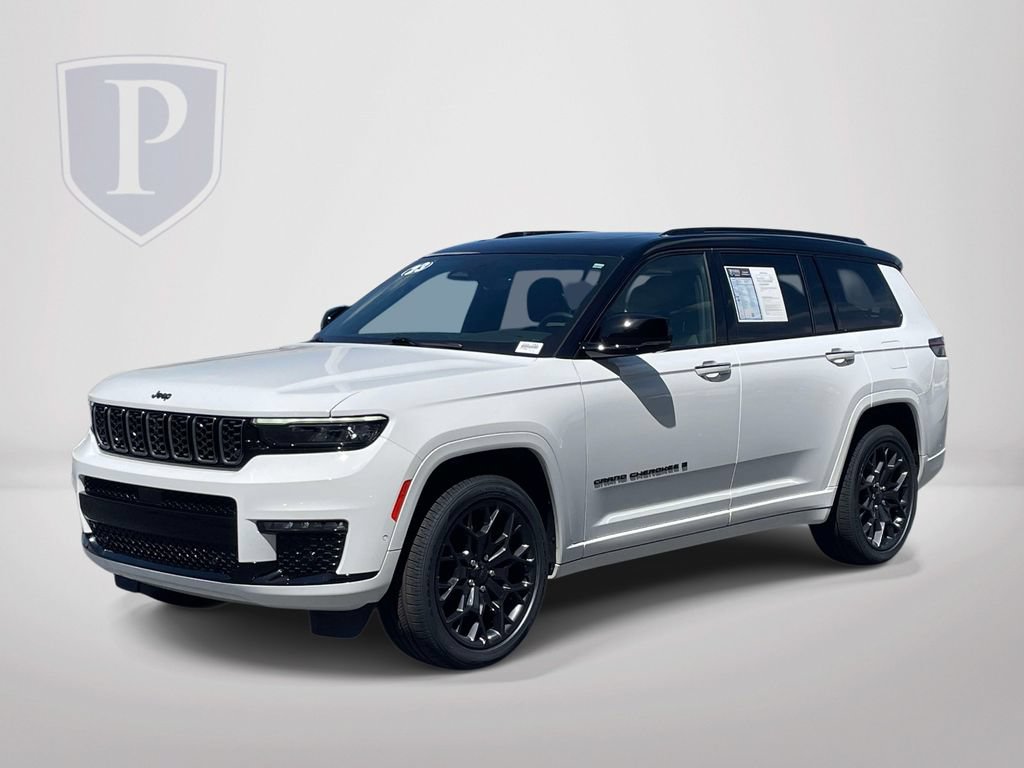 Used 2023 Jeep Grand Cherokee L Summit AWD/4WD image 4