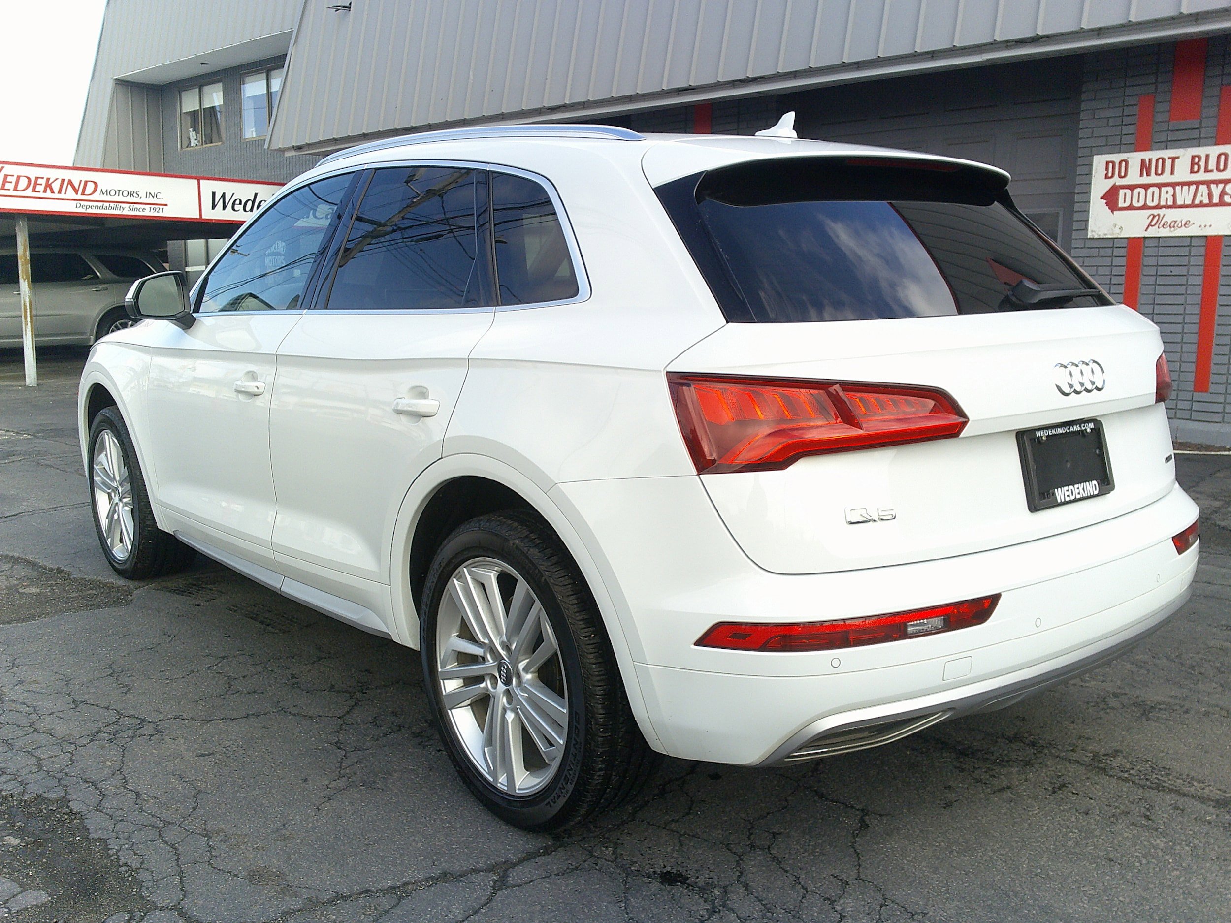 Used 2019 Audi Q5 2.0T Premium Plus AWD/4WD image 3
