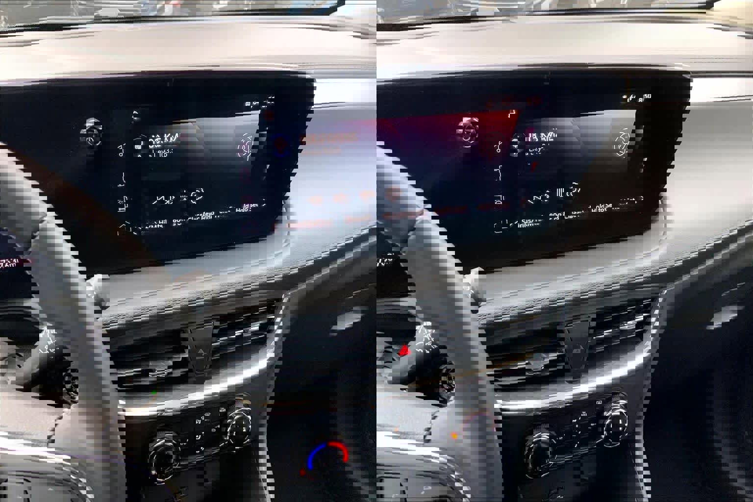 Used 2025 Buick Encore GX Preferred AWD/4WD image 7