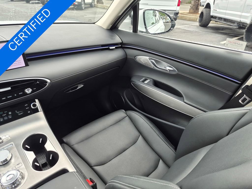 Used 2026 Genesis GV70 2.5T Select image 25