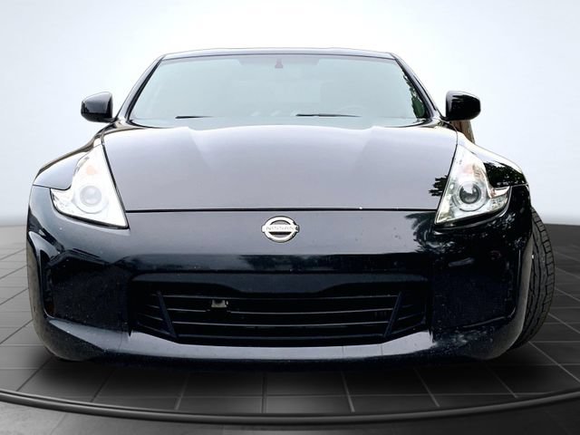 Used 2016 Nissan 370Z Coupe w/ Aerodynamics Package RWD image 3