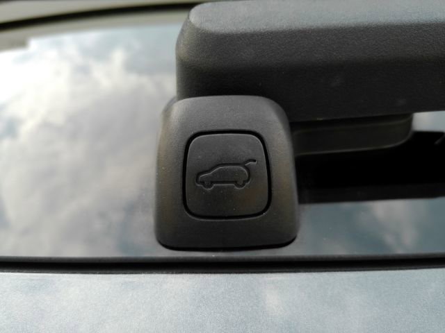 Used 2023 Genesis GV80 2.5T w/ Advanced Package image 31