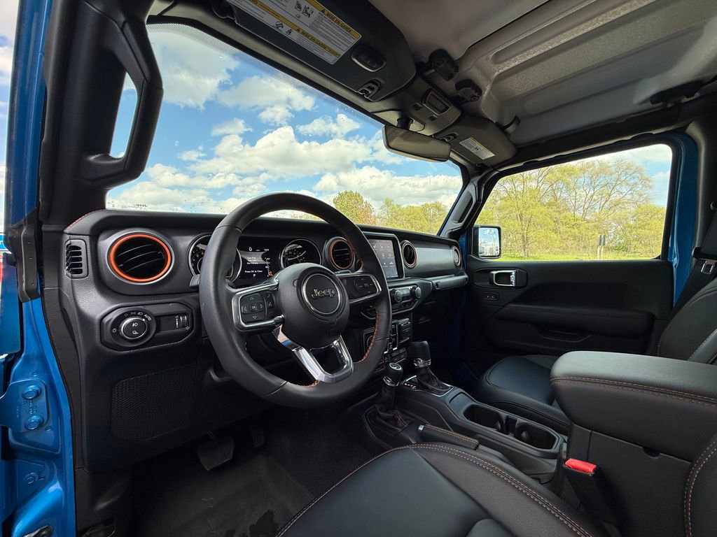 Used 2023 Jeep Gladiator Mojave w/ LED Lighting Group AWD/4WD image 19