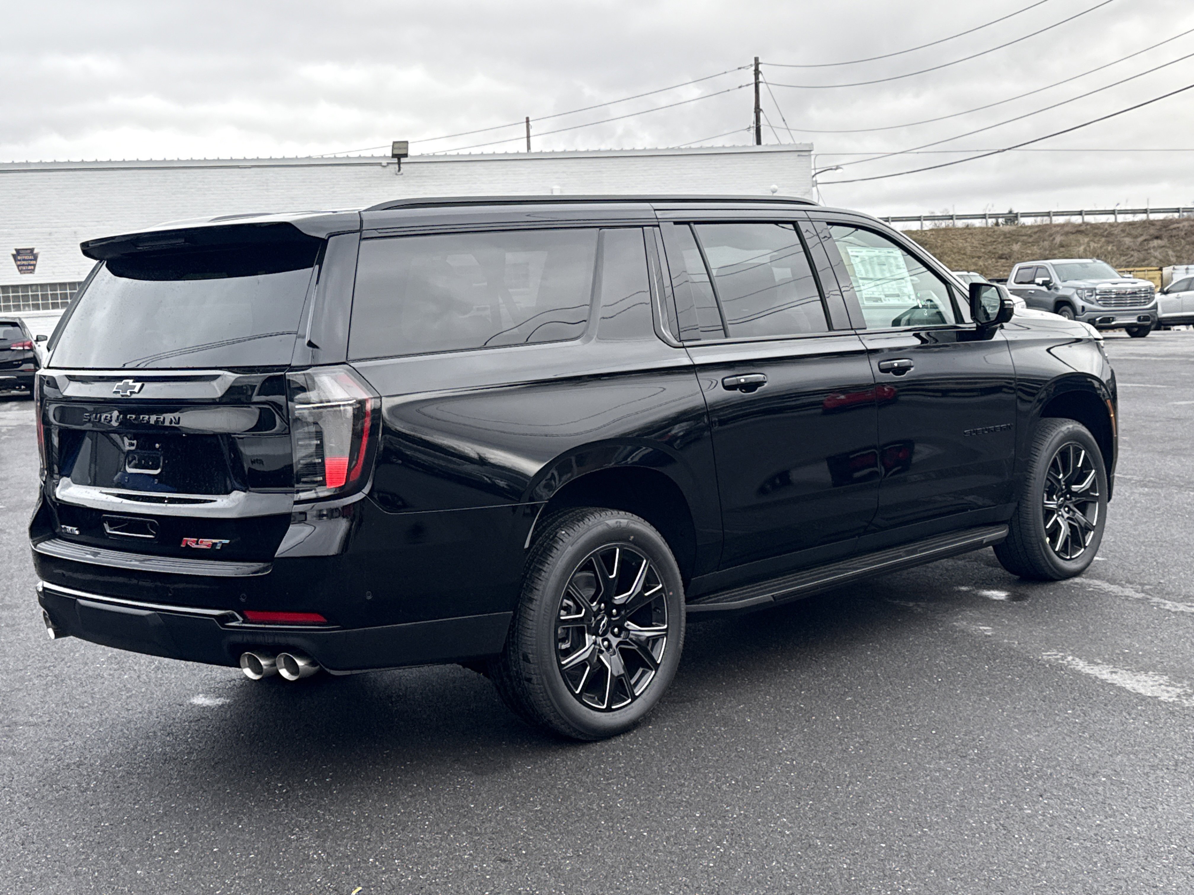New 2026 Chevrolet Suburban RST w/ RST Capability Package image 3
